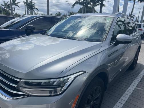 2022 Volkswagen Tiguan 2.0T SE