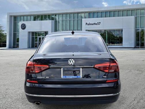 2017 Volkswagen Passat 1.8T SEL Premium