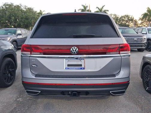 Silver Mist Metallic 2026 Volkswagen Atlas 2.0T SE W/TECHNOLOGY