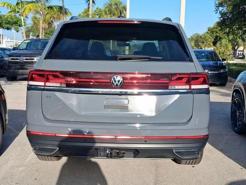 Pure Gray 2026 Volkswagen Atlas 2.0T SE W/TECHNOLOGY