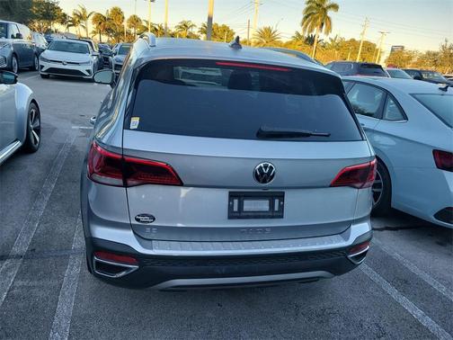 2023 Volkswagen Taos 1.5T SE