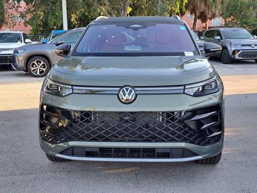 2026 Volkswagen Tiguan 2.0T SEL R-Line