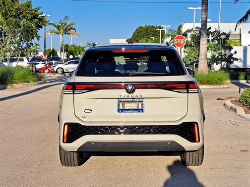 2026 Volkswagen Tiguan 2.0T SE