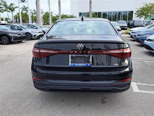 2025 Volkswagen Jetta 1.5T SE