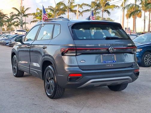 Platinum Gray Metallic 2025 Volkswagen Taos 1.5T S