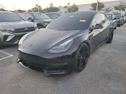 2023 Tesla Model 3 Performance