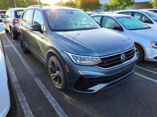 2023 Volkswagen Tiguan 2.0T SE R-Line Black