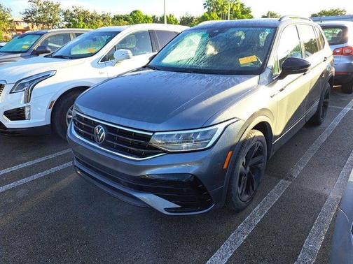 2023 Volkswagen Tiguan 2.0T SE R-Line Black