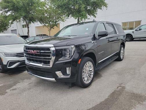 2024 GMC Yukon XL SLT