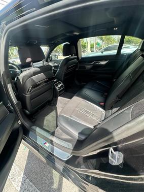 2018 BMW 740 i