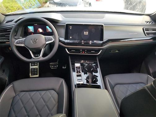 2025 Volkswagen Atlas Cross Sport 2.0T SEL Premium R-Line
