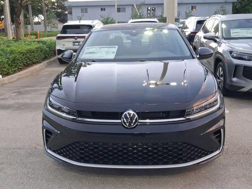 Deep Black Pearl 2026 Volkswagen Jetta 1.5T S
