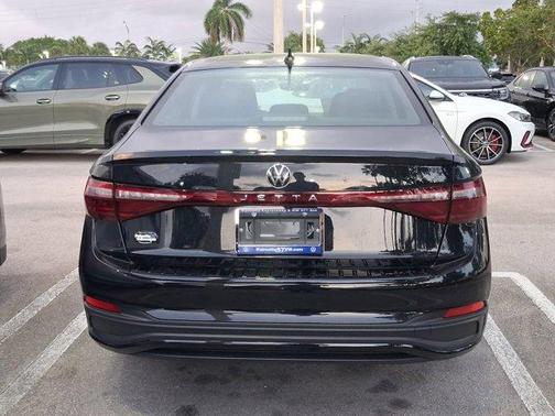 Deep Black Pearl 2026 Volkswagen Jetta 1.5T S