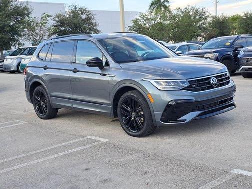 2022 Volkswagen Tiguan 2.0T SE R-Line Black