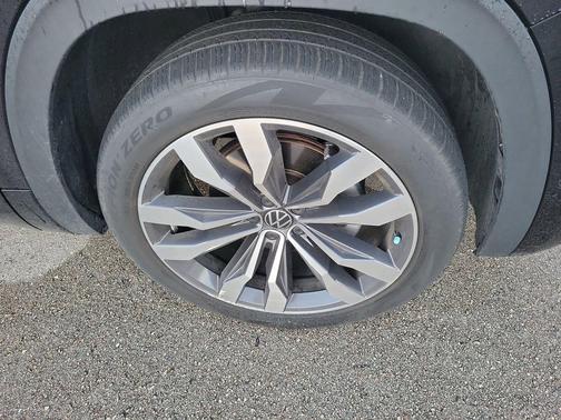 2023 Volkswagen Atlas 3.6L SEL Premium R-Line