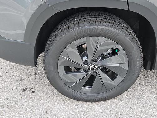 2025 Volkswagen Taos 1.5T S