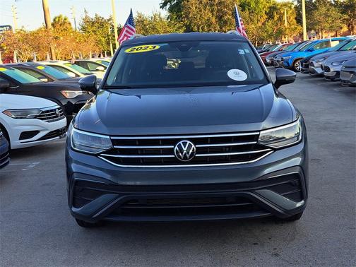 2023 Volkswagen Tiguan 2.0T SE