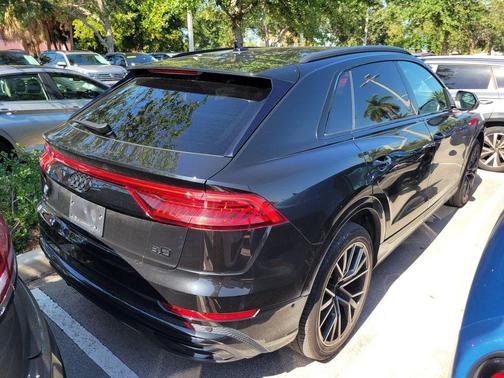 Mythos Black Metallic 2023 Audi Q8 55 Premium Plus