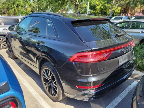 Mythos Black Metallic 2023 Audi Q8 55 Premium Plus