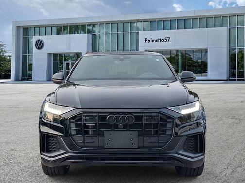 Mythos Black Metallic 2023 Audi Q8 55 Premium Plus
