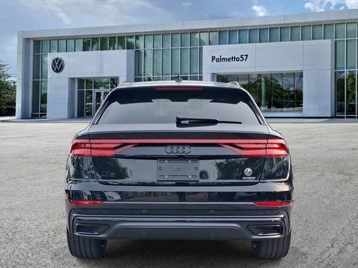 Mythos Black Metallic 2023 Audi Q8 55 Premium Plus