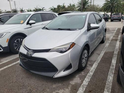 Classic Silver Metallic 2017 Toyota Corolla LE