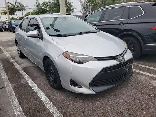 Classic Silver Metallic 2017 Toyota Corolla LE