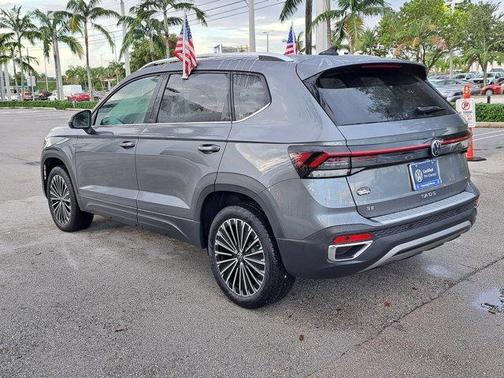 2025 Volkswagen Taos 1.5T SE