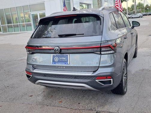2025 Volkswagen Taos 1.5T SE