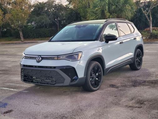 Gray 2026 Volkswagen Taos 1.5T SE Black