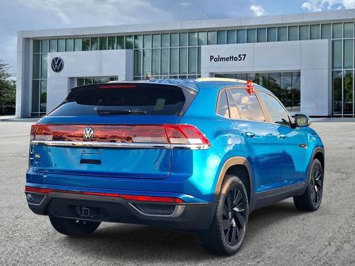 Kingfisher Blue 2024 Volkswagen Atlas Cross Sport 2.0T SE w/Technology