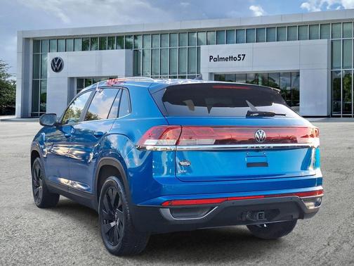 Kingfisher Blue 2024 Volkswagen Atlas Cross Sport 2.0T SE w/Technology