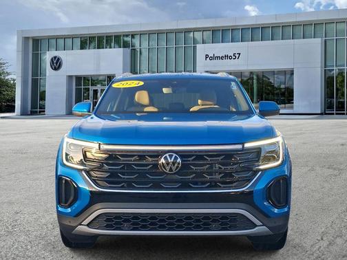 Kingfisher Blue 2024 Volkswagen Atlas Cross Sport 2.0T SE w/Technology