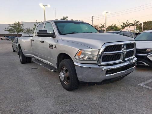 Bright Silver Clearcoat Metallic 2013 RAM 3500 TRADESMAN