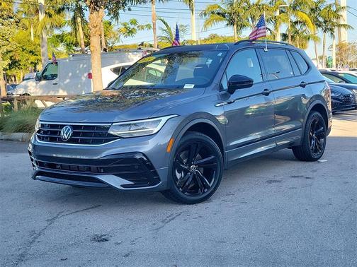 2024 Volkswagen Tiguan 2.0T SE R-Line Black