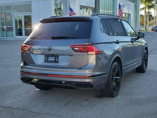 2024 Volkswagen Tiguan 2.0T SE R-Line Black