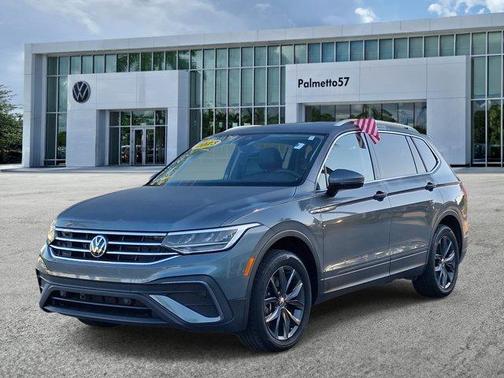 Platinum Gray Metallic 2023 Volkswagen Tiguan 2.0T SE