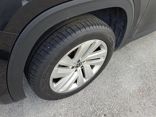 2022 Volkswagen Atlas Cross Sport 3.6L V6 SE w/Technology