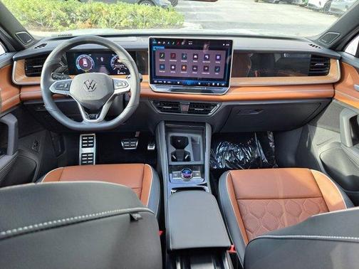 2025 Volkswagen Tiguan 2.0T SEL R-Line