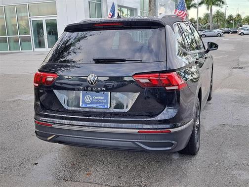 2022 Volkswagen Tiguan 2.0T SE