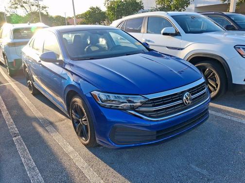 Rising Blue Metallic 2023 Volkswagen Jetta 1.5T SE
