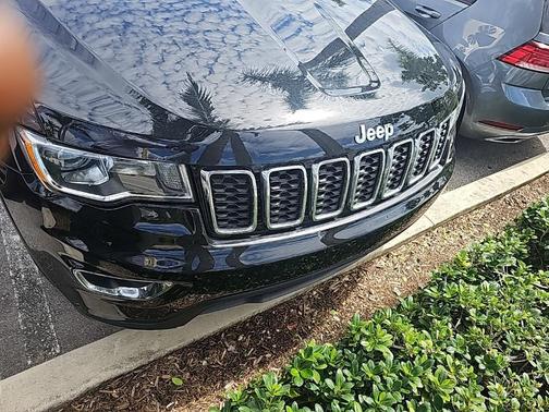 2019 Jeep Grand Cherokee Laredo E