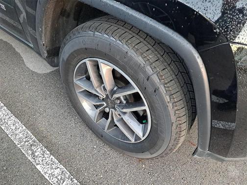 2019 Jeep Grand Cherokee Laredo E