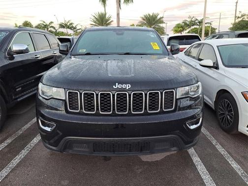 2019 Jeep Grand Cherokee Laredo E