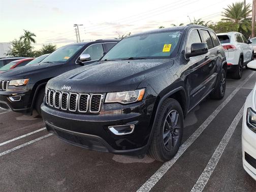 2019 Jeep Grand Cherokee Laredo E