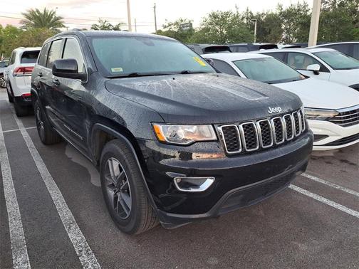 2019 Jeep Grand Cherokee Laredo E