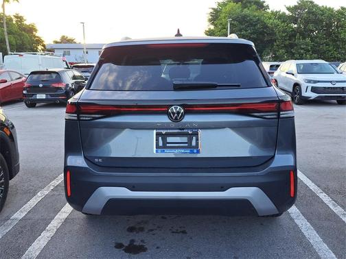 2025 Volkswagen Tiguan 2.0T SE