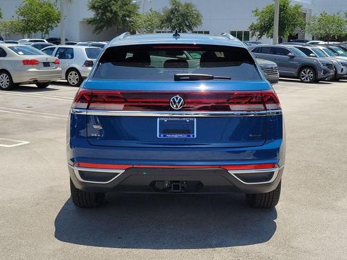 Mountain Lake Blue Metallic 2026 Volkswagen Atlas Cross Sport 2.0T SEL