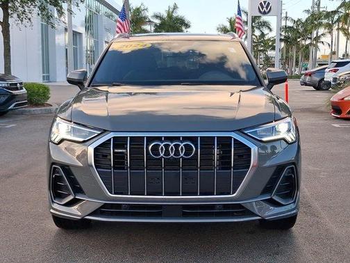 Chronos Gray Metallic 2024 Audi Q3 45 S line Premium
