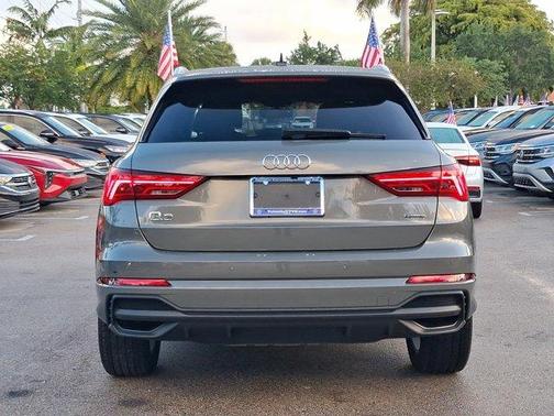 Chronos Gray Metallic 2024 Audi Q3 45 S line Premium